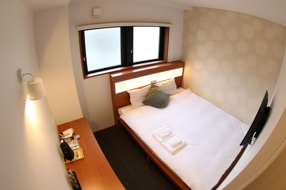 スタンダードクイーンルーム 禁煙 | WeBase 京都 - ホステル