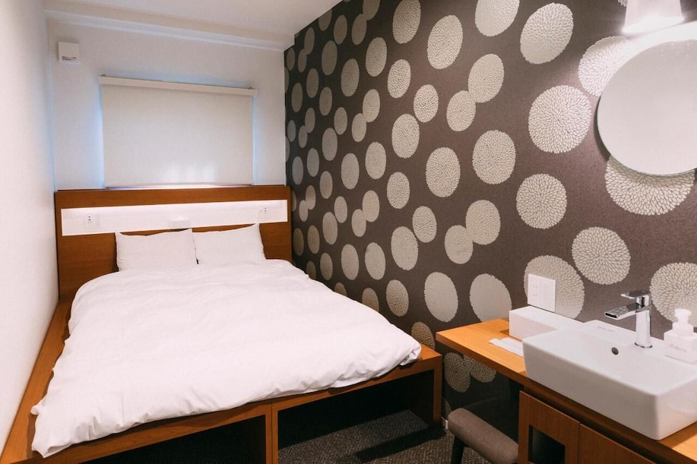 エコノミー ダブルルーム 禁煙 | WeBase 京都 - ホステル