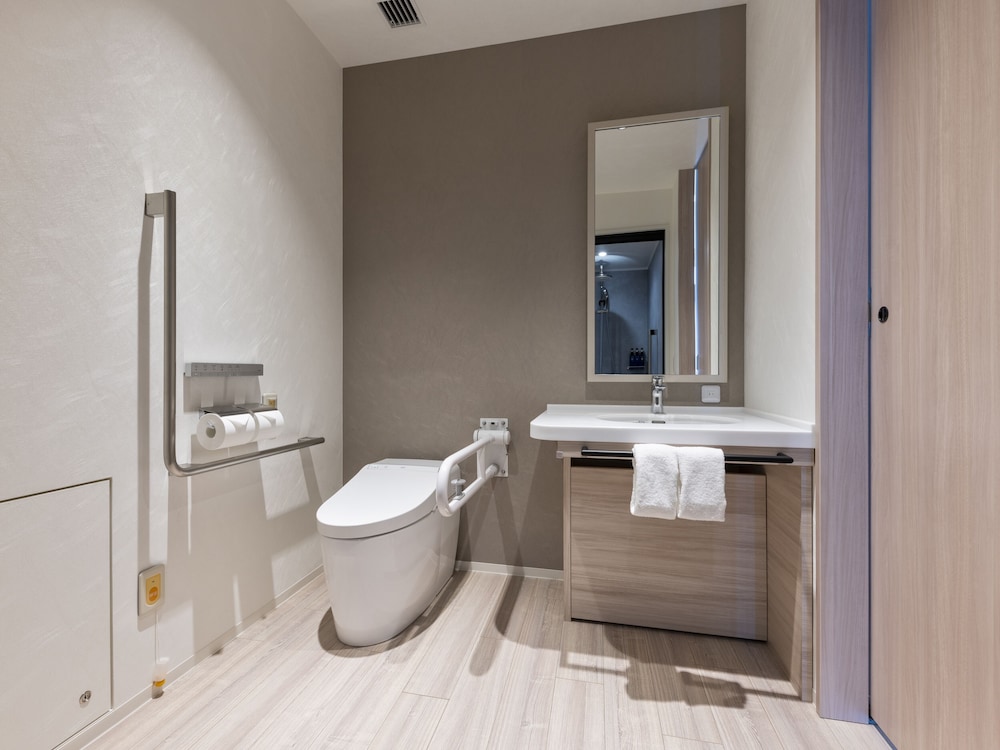 アクセシブルダブル (禁煙) 客室1 | 三井ガーデンホテル横浜みなとみらいプレミア