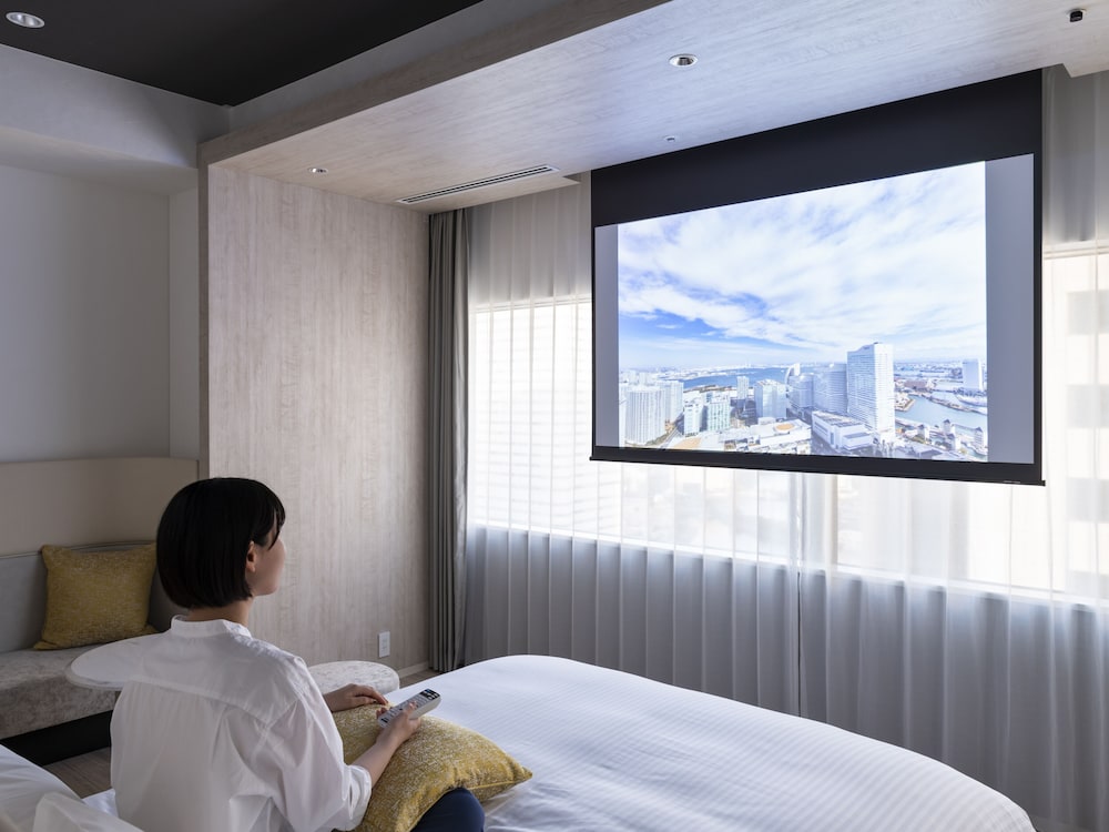 デラックスクイーン (プロジェクター付) (禁煙) 客室1 | 三井ガーデンホテル横浜みなとみらいプレミア