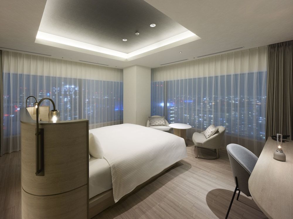 エグゼクティブコーナーキング (禁煙) ビーチ / オーシャン ビュー0 | 三井ガーデンホテル横浜みなとみらいプレミア