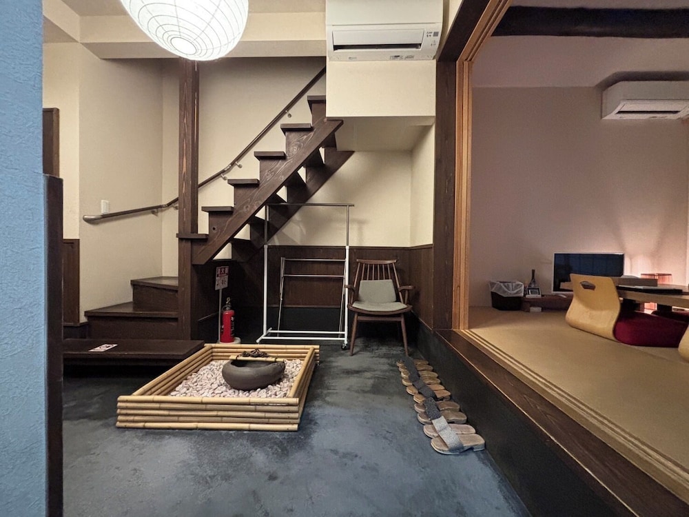 トラディショナル ハウス 禁煙 (チェックイン19時30分まで) (ホテル棟から徒歩約5分) 客室1 | West Japan 京都清水