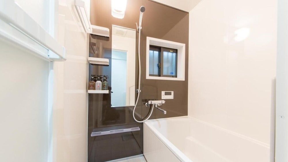 トラディショナル ハウス 禁煙 (チェックイン19時30分まで) (ホテル棟から徒歩約5分) バスルーム0 | West Japan 京都清水