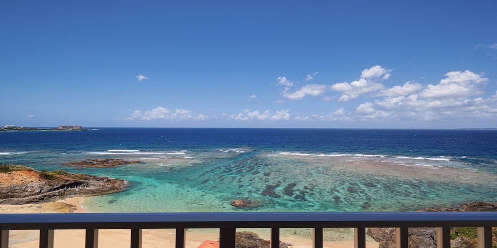 Japanese-Western Room With Sea View バルコニーからの眺望1 | ホテルみゆきビーチ