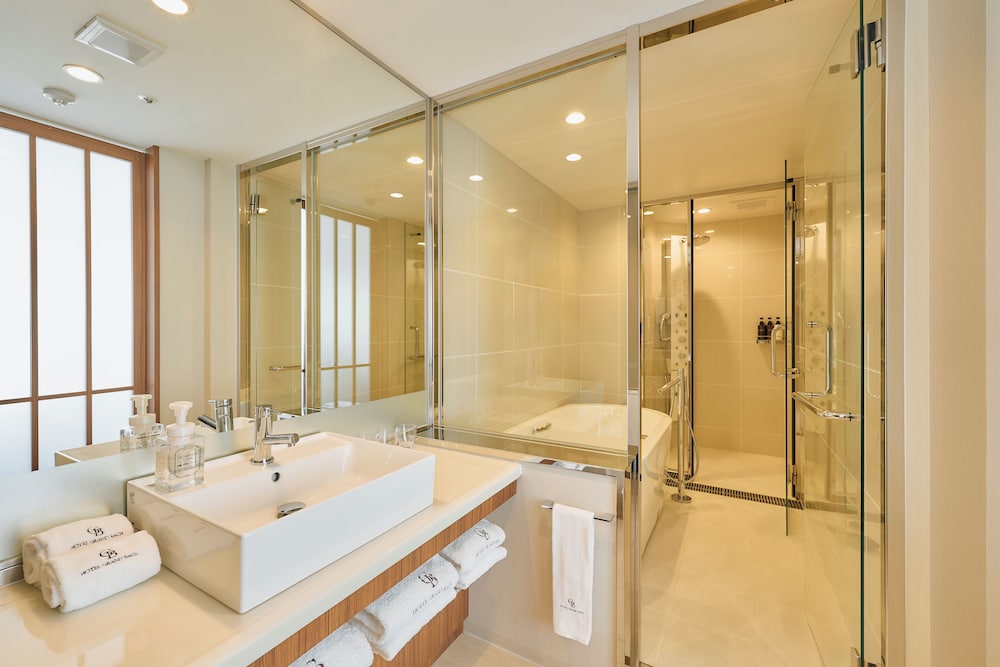 バッハ・デラックス4ベッド(禁煙) 4名利用 客室5 | ホテルグランバッハ京都セレクト