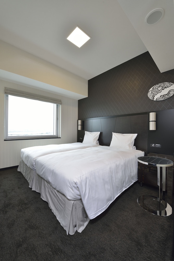 ハリウッドツインルーム 客室1 | ザ ロイヤルパークホテル 東京羽田空港第3旅客ターミナルビル内