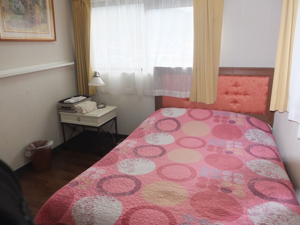 スタンダードダブルルーム　共用バスルーム・トイレ付 | 日光パークロッジ 東武駅前