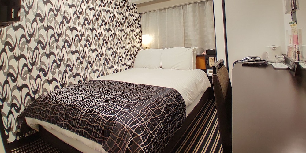 ダブルルーム 禁煙 | アパホテル〈永田町半蔵門駅前〉