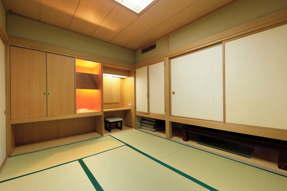 和室 スーペリアルーム 禁煙 客室6 | 割烹旅館 若松