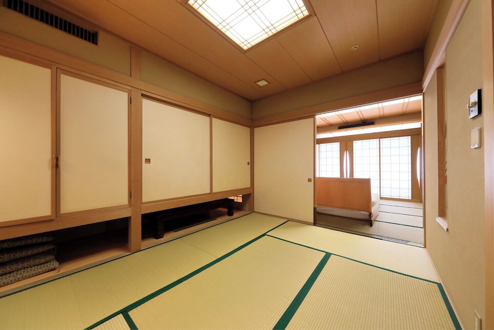 和室 スーペリアルーム 禁煙 客室5 | 割烹旅館 若松