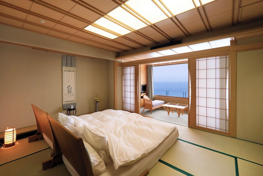 和室 スーペリアルーム 禁煙 | 割烹旅館 若松
