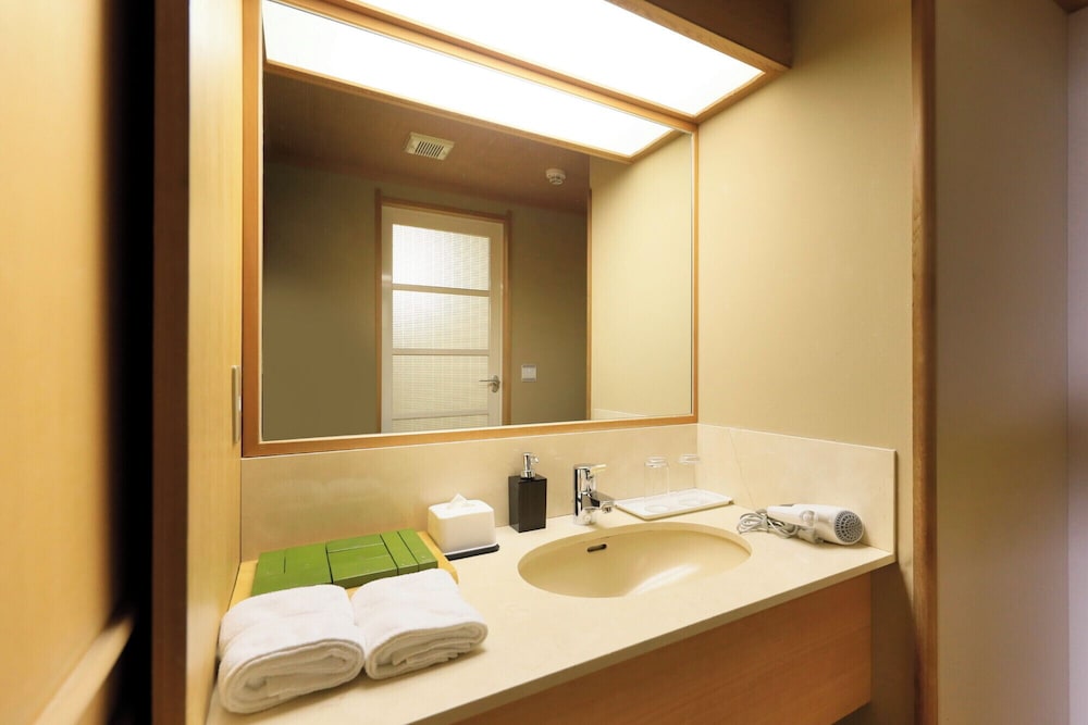 和室 スタンダードルーム 禁煙 客室の設備とサービス0 | 割烹旅館 若松