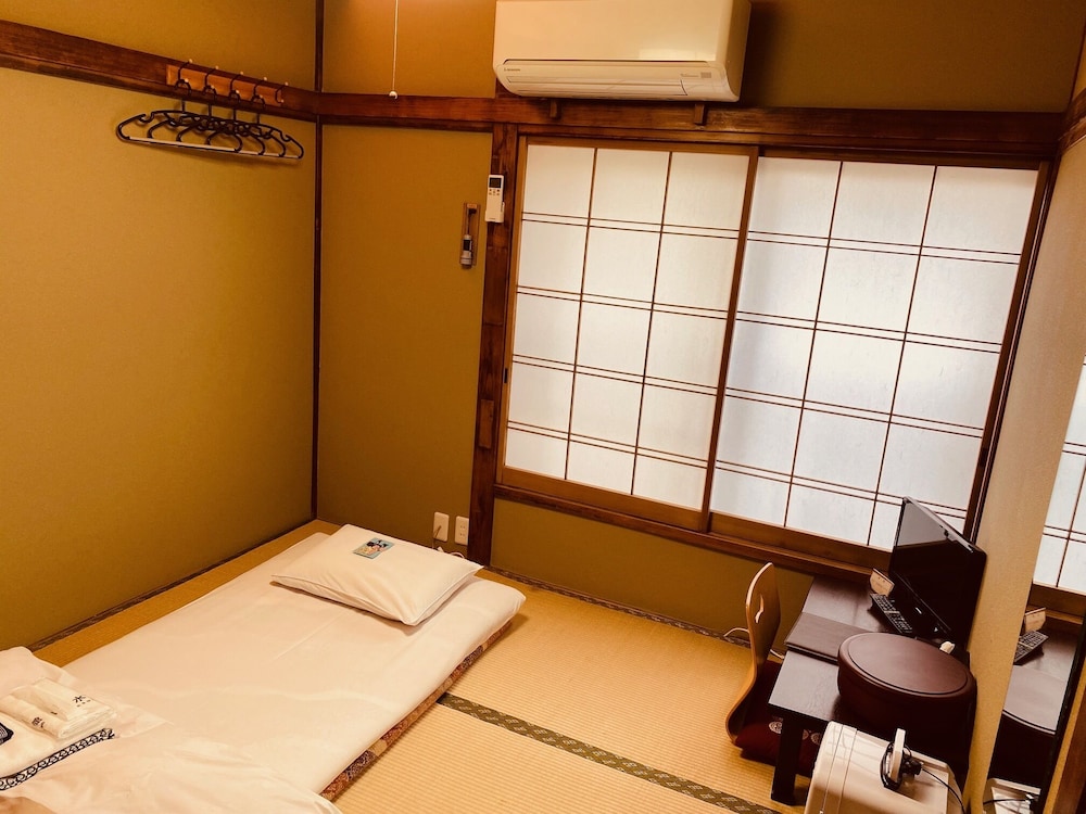 和室 シングルルーム 共用バスルーム 禁煙 | 旅館 山水荘