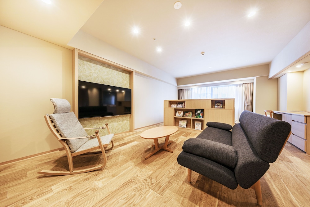 【禁煙】源泉露天風呂付スイートルーム 楡 | ホテル まほろば