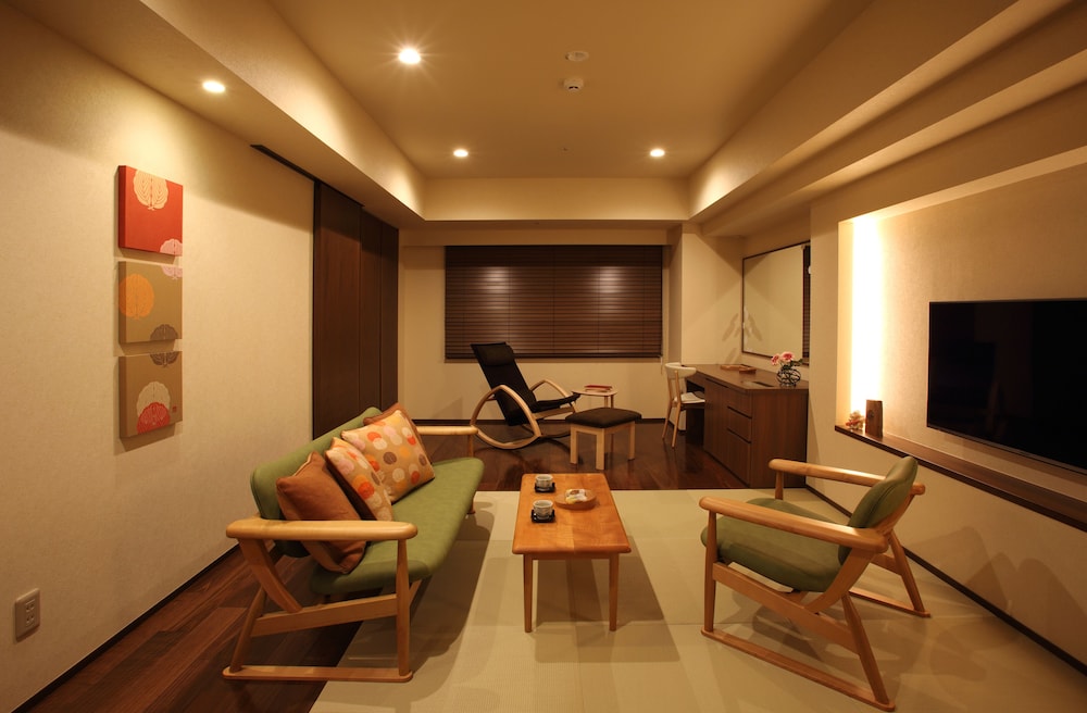 【禁煙】源泉露天風呂付スイートルーム 櫟 | ホテル まほろば