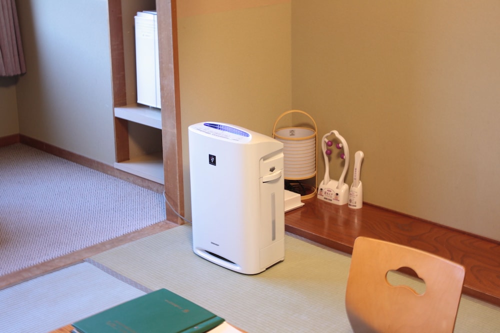 【禁煙】和室10畳/2~5名 客室の設備とサービス0 | ホテル まほろば