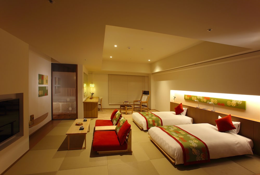 【禁煙】源泉露天風呂付スイートルーム 槐 | ホテル まほろば