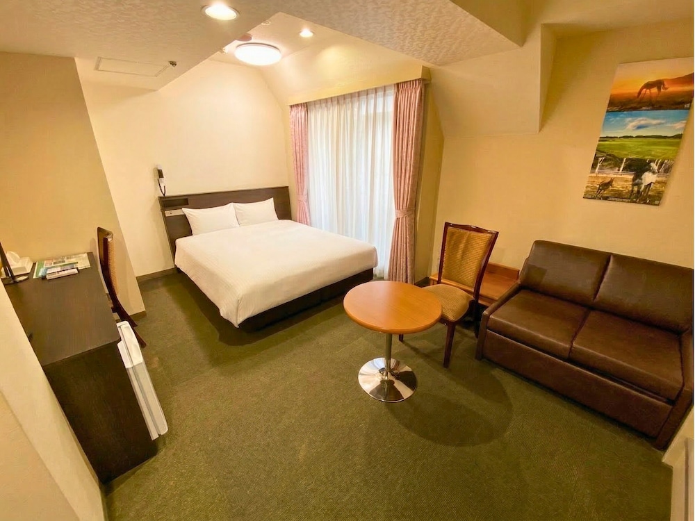 スーペリア ダブルルーム 禁煙 客室5 | ホテルコンチネンタル