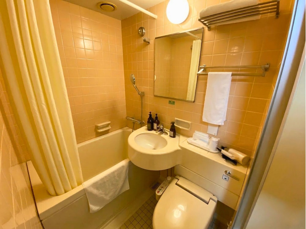 ダブルルーム 禁煙 バスルーム0 | ホテルコンチネンタル