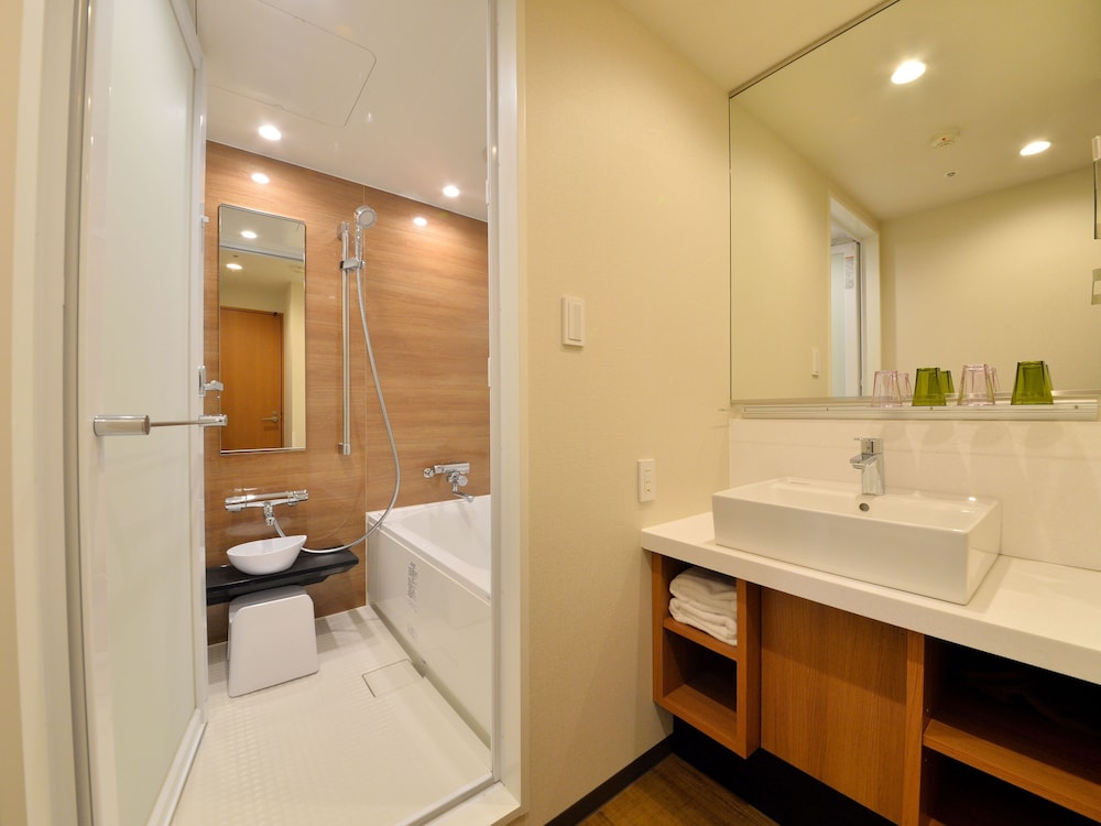 スーペリアファミリールーム (禁煙) バスルーム0 | 函館国際ホテル