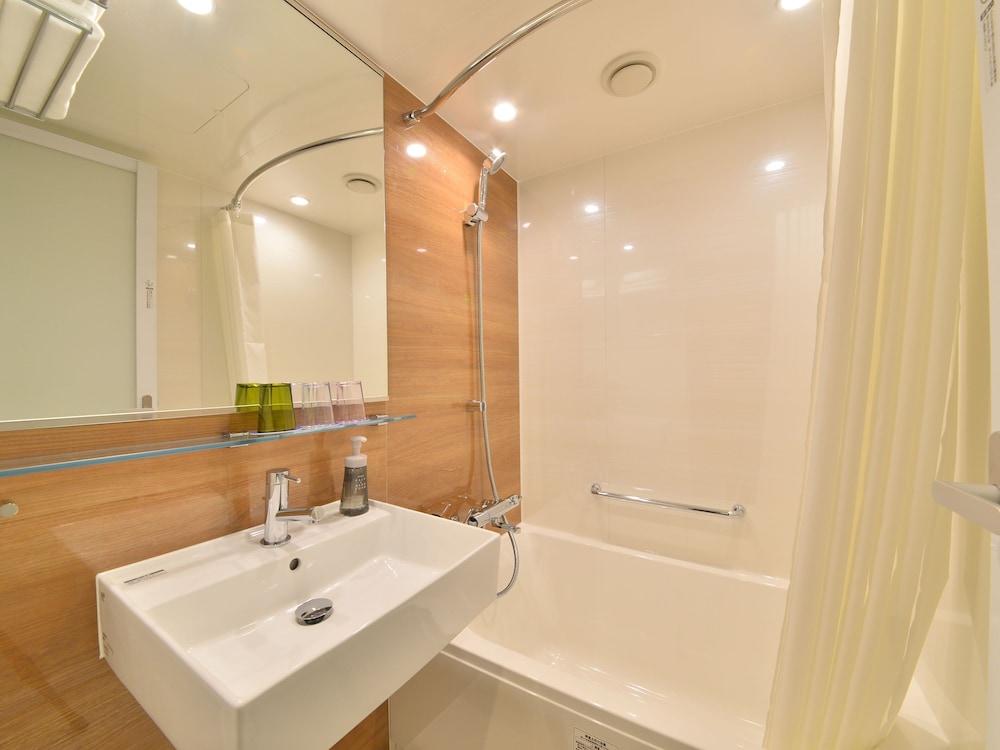 プレミアムトリプル (禁煙) バスルーム1 | 函館国際ホテル