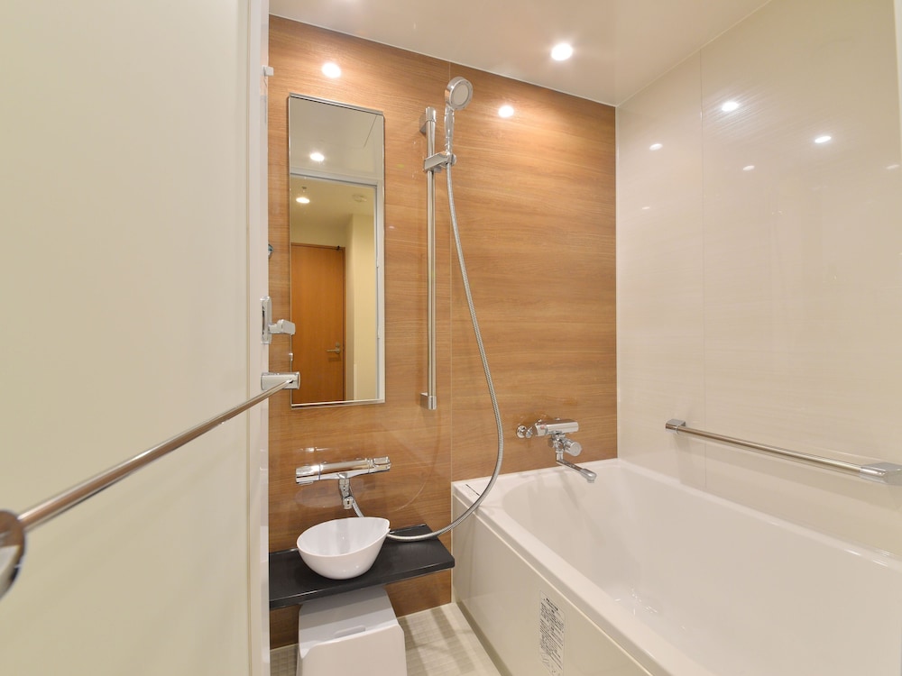 デラックスファミリーツイン (禁煙) バスルーム1 | 函館国際ホテル