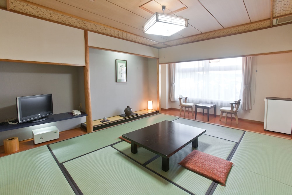 和室10畳 (お子様の添い寝不可) | 温泉ホテル中原別荘