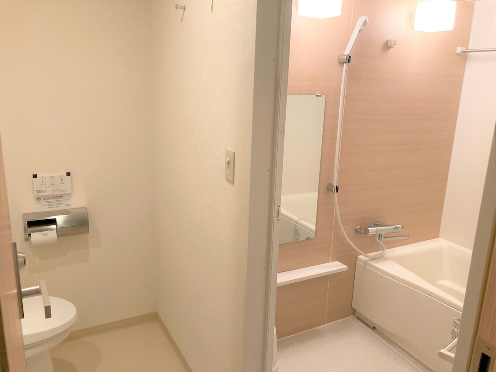 ツインルーム 禁煙 バスルーム1 | グリーンリッチホテル京都駅南 本館·清采館 人工温泉·二股湯の華