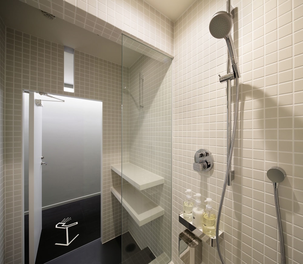 【割引】カプセルルーム2部屋 禁煙 (女性のお客様のみ) ※2連泊まで バスルームのシャワー0 | ナインアワーズ成田空港