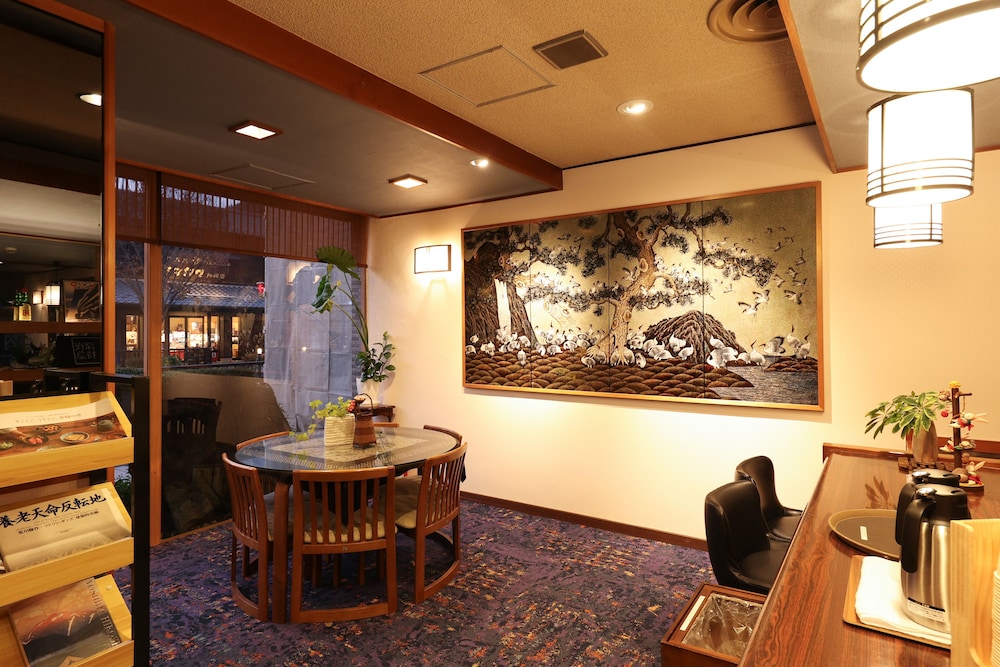 ロビーラウンジ1 | 睦館