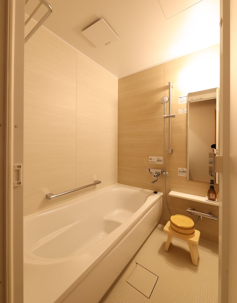 和洋室 デラックスルーム 温泉風呂付 (禁煙) バスルーム0 | 睦館