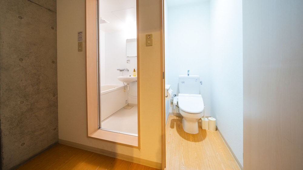 本館 コンフォート ツインルーム 禁煙 バスルーム1 | 那覇ウエスト イン