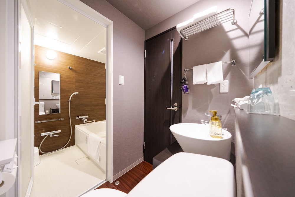 新館リラックスクイーン (ハイフロア) 禁煙 客室2 | 那覇ウエスト イン