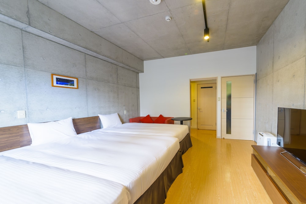 本館デラックストリプル (3名利用) 禁煙 客室2 | 那覇ウエスト イン