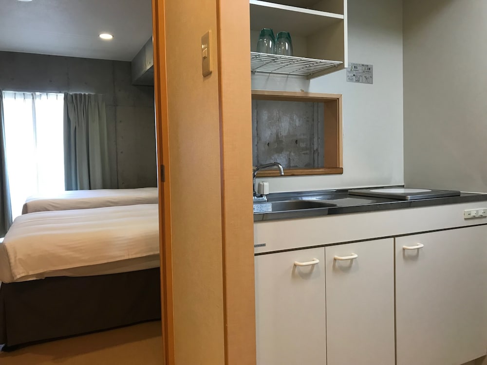 本館 レジデンスツイン キッチン付禁煙 客室3 | 那覇ウエスト イン