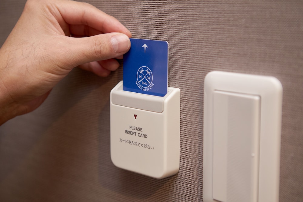 新館カジュアルダブル 禁煙 客室の設備とサービス4 | 那覇ウエスト イン