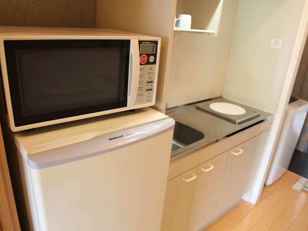 [本館] レジデンスハリウッドツイン (キッチン付) (禁煙) 専用簡易キッチン0 | 那覇ウエスト イン