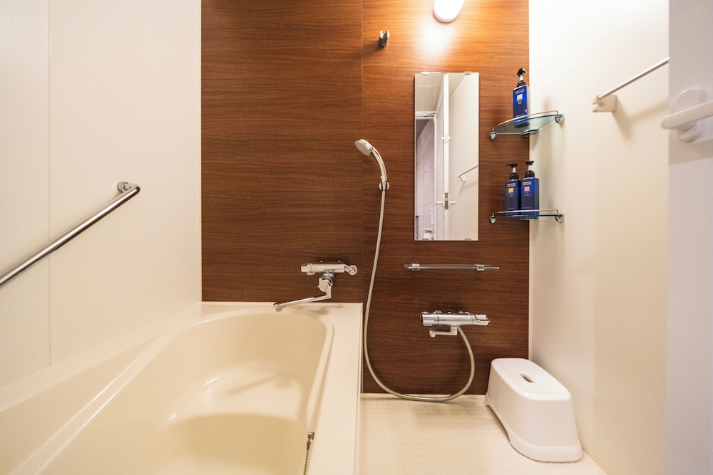 新館リラックスクイーン (ハイフロア) 禁煙 バスルーム2 | 那覇ウエスト イン