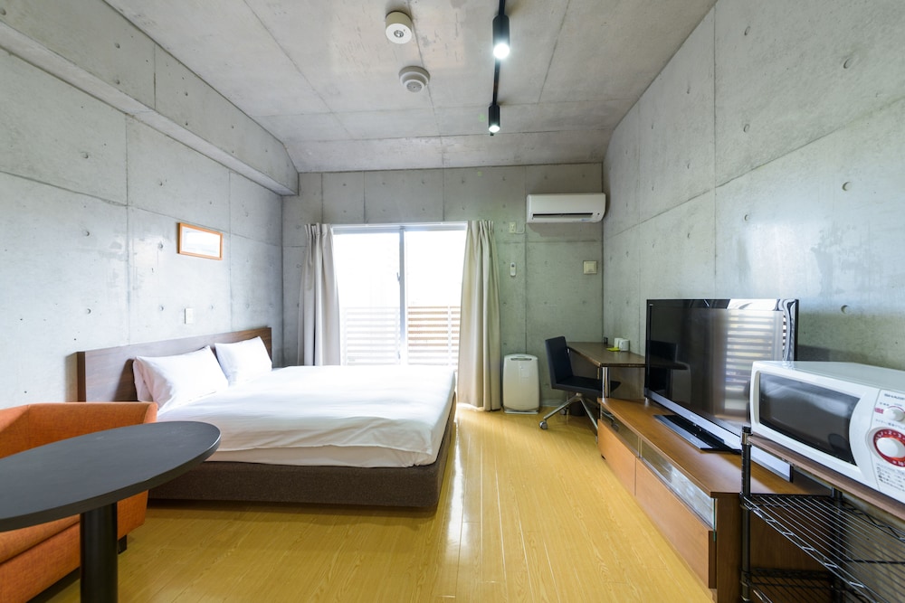 本館コンフォートクイーン 禁煙 | 那覇ウエスト イン