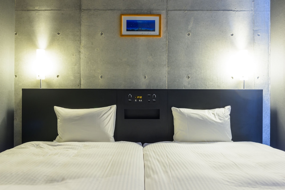 新館 ハリウッドツイン 上層階確約 禁煙 客室4 | 那覇ウエスト イン