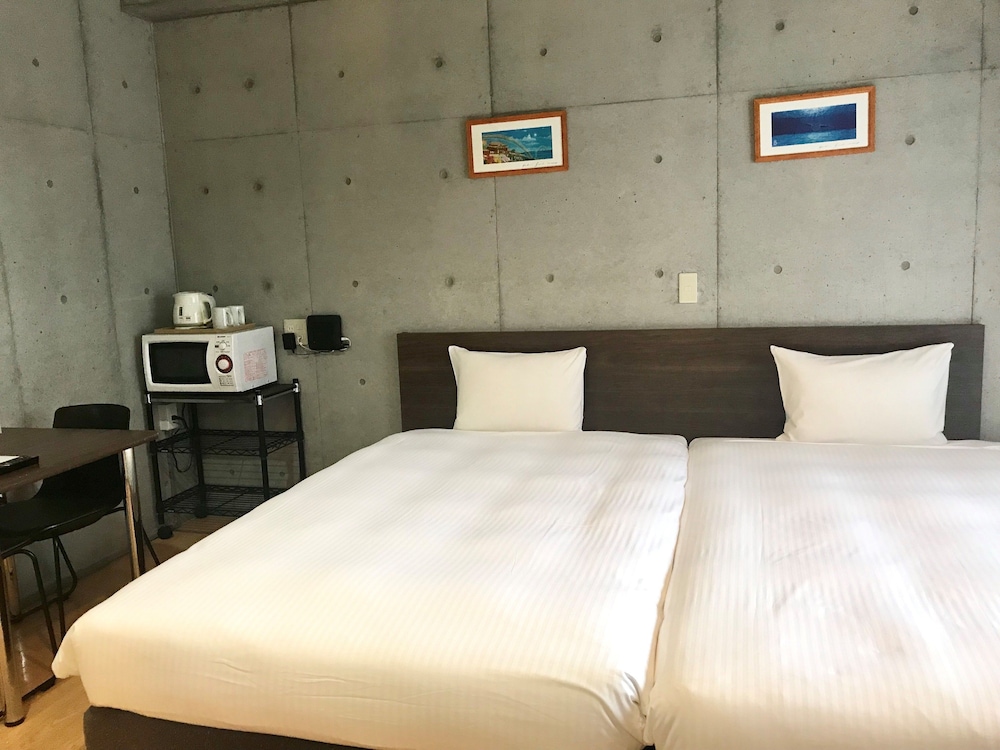 本館 コンフォート ツインルーム 禁煙 客室の設備とサービス0 | 那覇ウエスト イン