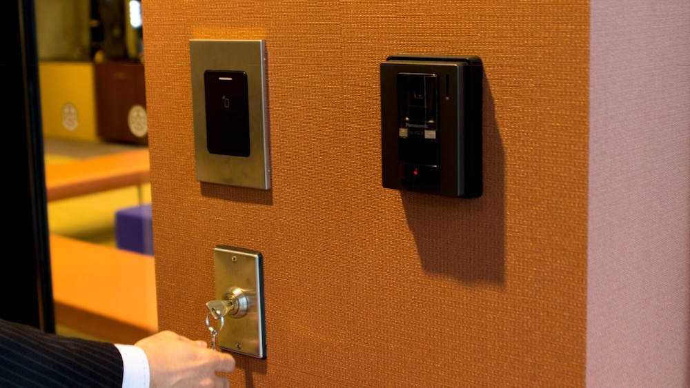 本館 コンフォート ツインルーム 禁煙 客室9 | 那覇ウエスト イン