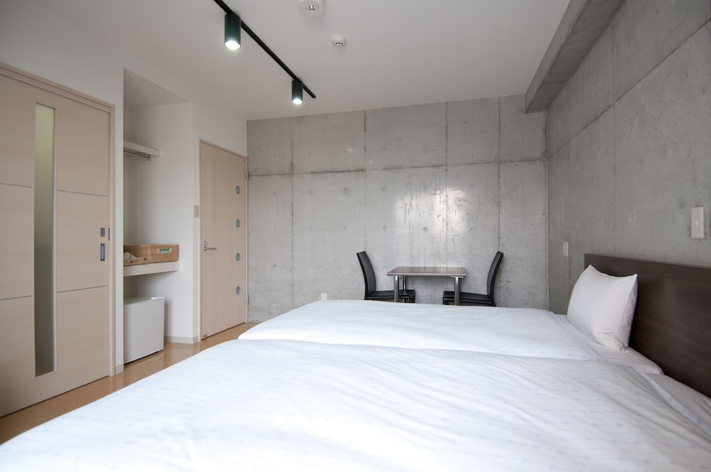 本館 コンフォート ツインルーム 禁煙 客室1 | 那覇ウエスト イン