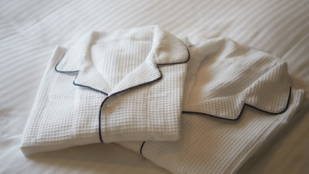 新館カジュアルダブル 禁煙 客室の設備とサービス2 | 那覇ウエスト イン