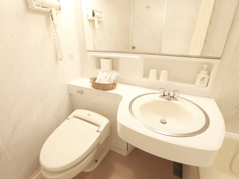 スタンダード ツインルーム 禁煙 バスルーム0 | ウォーターマークホテル沖縄 久米アイランド