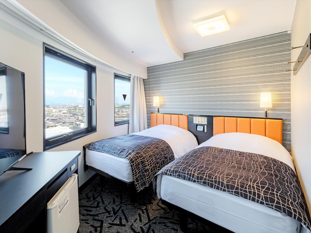 ツインルーム 禁煙室 | アパホテル〈びわ湖瀬田駅前〉