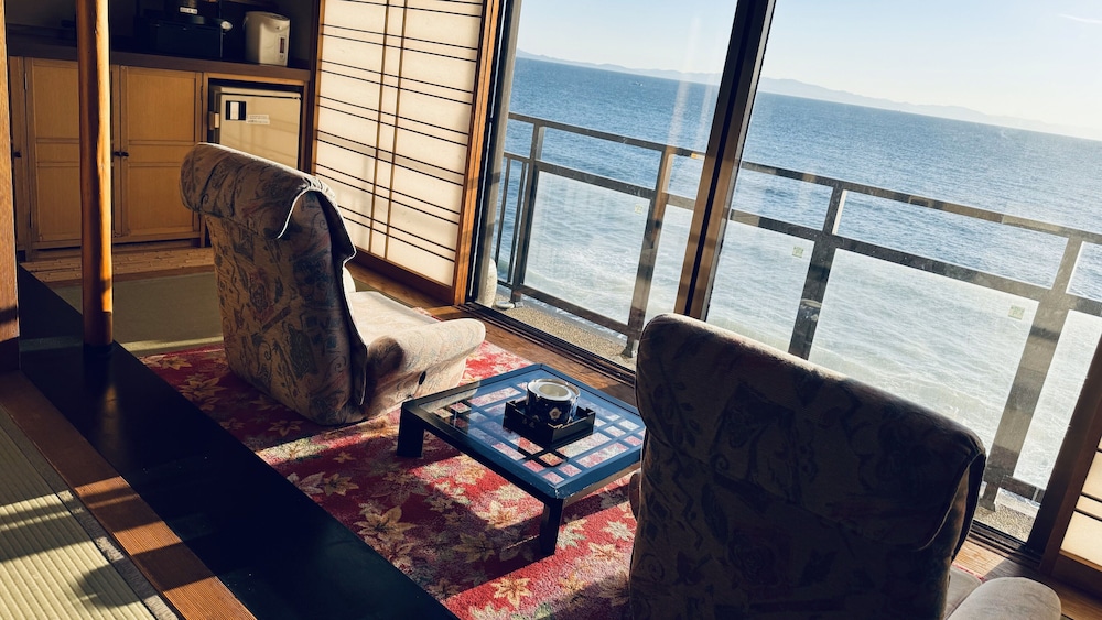 和室 客室1 | 南知多 山海温泉 【和風旅館 粛 海風】