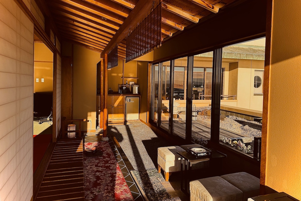 和室 客室4 | 南知多 山海温泉 【和風旅館 粛 海風】