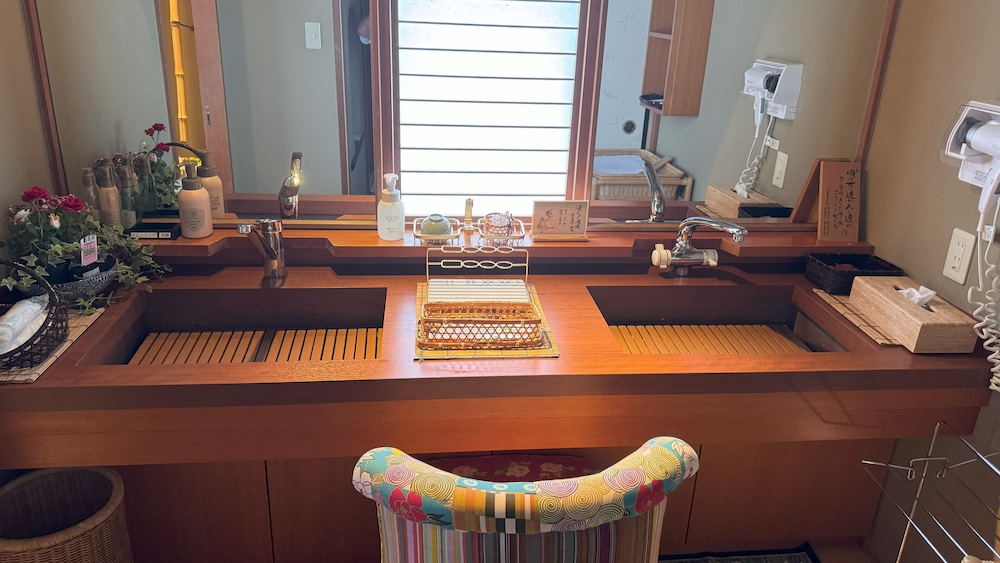 客室1 | 南知多 山海温泉 【和風旅館 粛 海風】