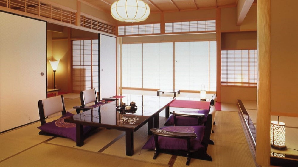 和室 客室3 | 南知多 山海温泉 【和風旅館 粛 海風】
